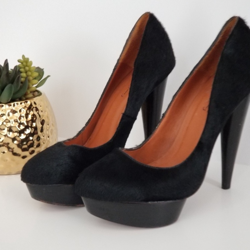 ELIZABETH & JAMES Mason Pony Hair Platform Pumps